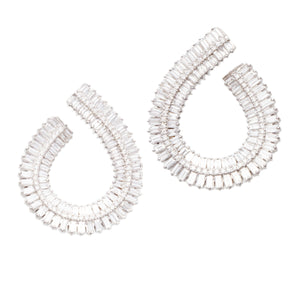 These beautiful 14k white gold diamond earrings feature 100 round b...