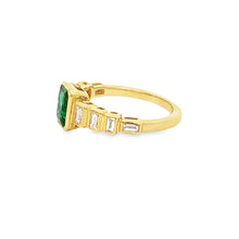 18k Yellow Gold Diamond & Emerald Ring