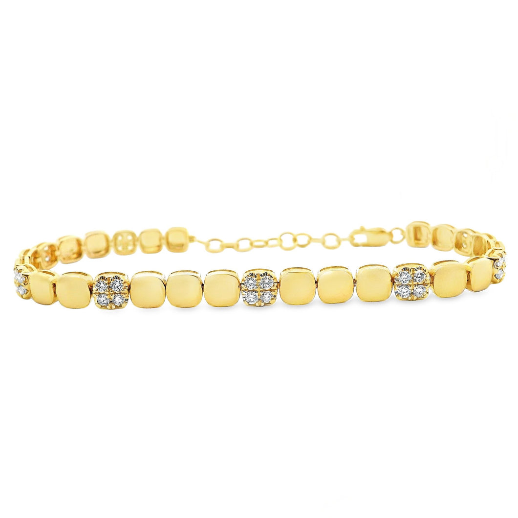 This beautiful 14k yellow gold bracelet features 32 round brilliant...