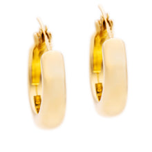 18k yellow gold hoops. Hoop diameter is 3/4