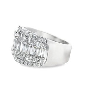 18k White Gold Diamond Emerald Cut Ring