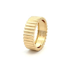 14k Yellow Gold Fluted Band